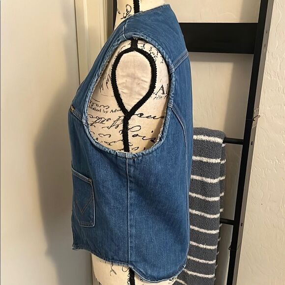 Vintage Wrangler Distressed Denim Sleeveless Button Closure Sherpa  Lining Vest - Picture 5 of 12